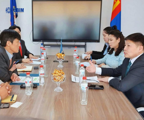 УЛААНБААТАР ХОТЫН ҮЕРИЙН ЭРСДЭЛИЙГ БУУРУУЛАХ ТӨСӨЛД ДЭЛХИЙН БАНКТАЙ ХАМТРАН АЖИЛЛАЖ БАЙНА.